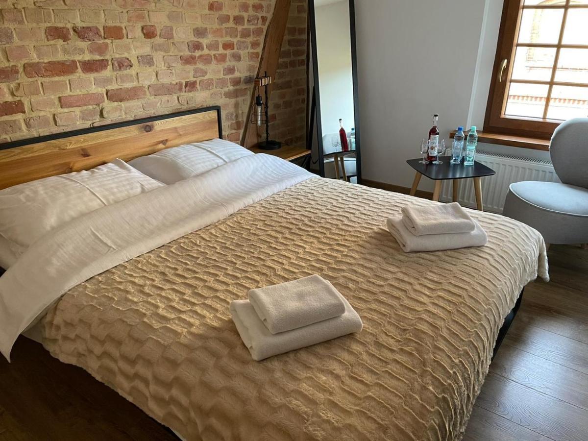 Miodosytnia Hotel Chwarszczany Luaran gambar